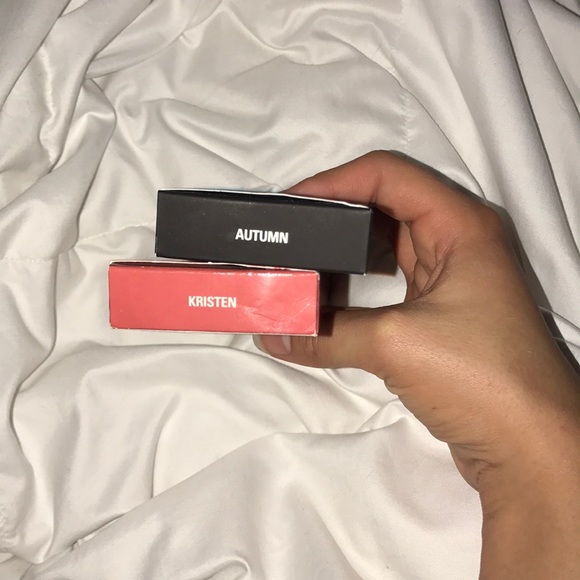 Kylie Jenner Matte Lip-kit Bundle - Picture 2 of 5